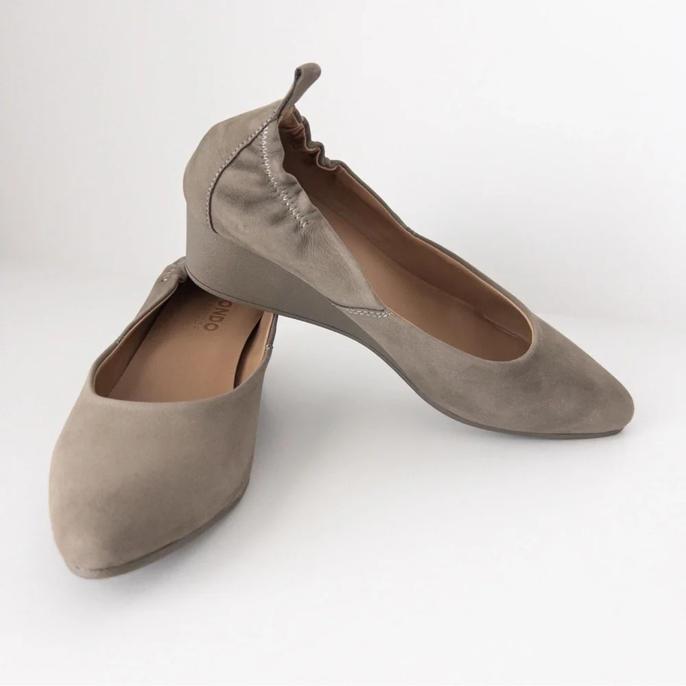 NWOB Blondo Waterproof Etta Wedge Almond Toe Pump‎ in Fallen Rock Nubuck